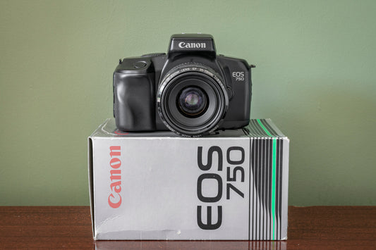 Boxed Canon EOS 750 35mm Film Camera + Canon Zoom EF 35-70mm F3.5-4.5 Lens
