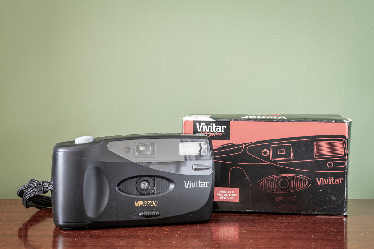 Boxed ( NEW ) Vivitar VP3700 35mm Point and Shoot Film Camera