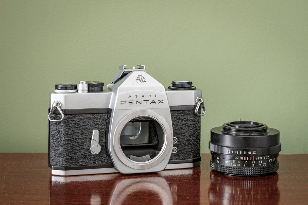 Mint 1960s ASAHI Pentax SL 35mm SLR Film Camera + 50mm Carl Zeiss F2.8 Lens