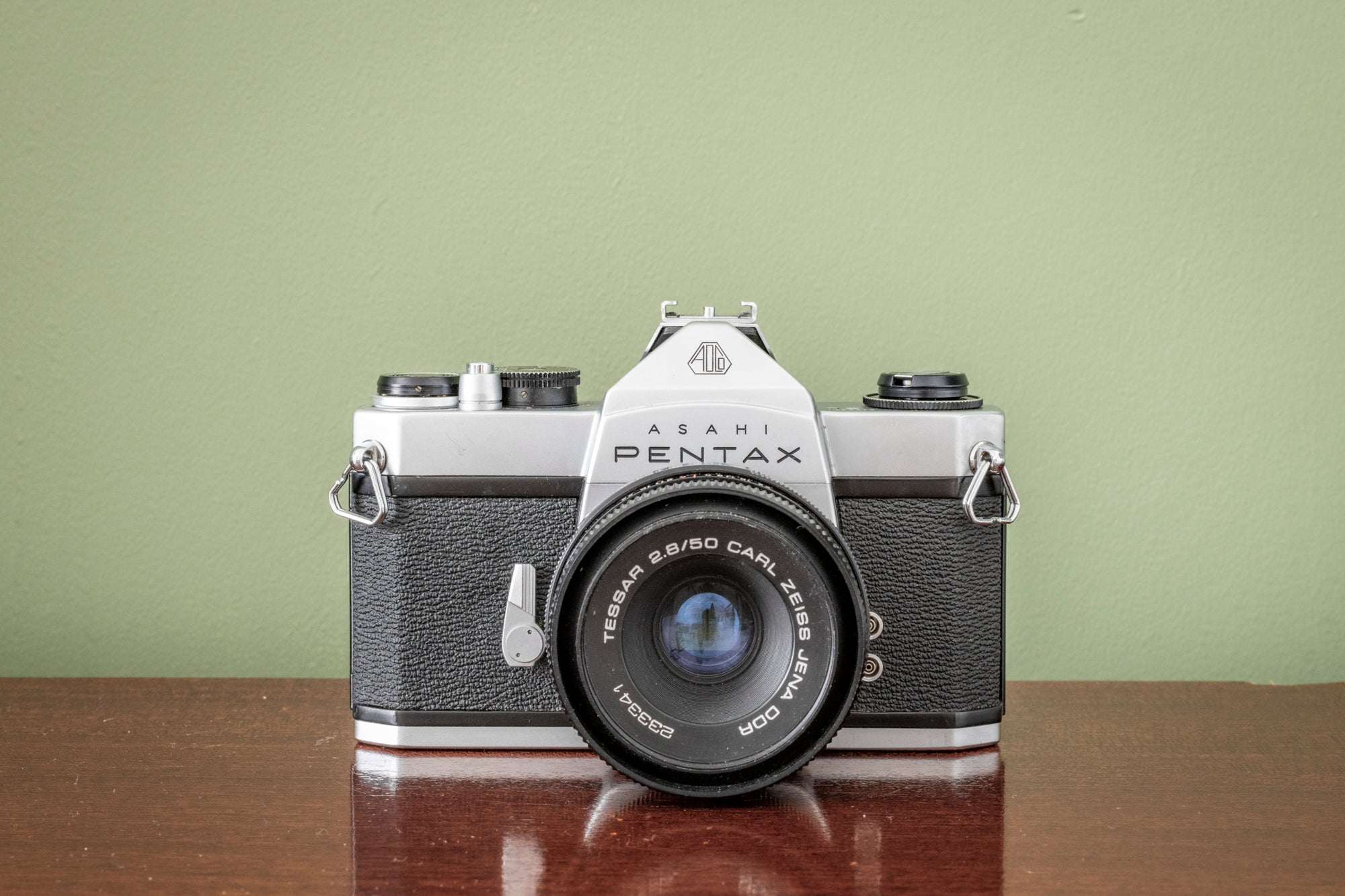 Mint 1960s ASAHI Pentax SL 35mm SLR Film Camera + 50mm Carl Zeiss F2.8 –  F16 Film Camera Store